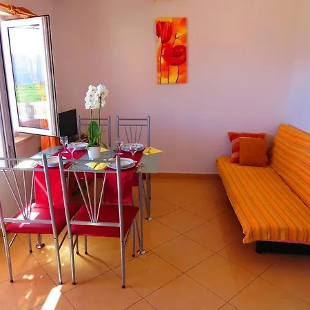 4353b Apartment *